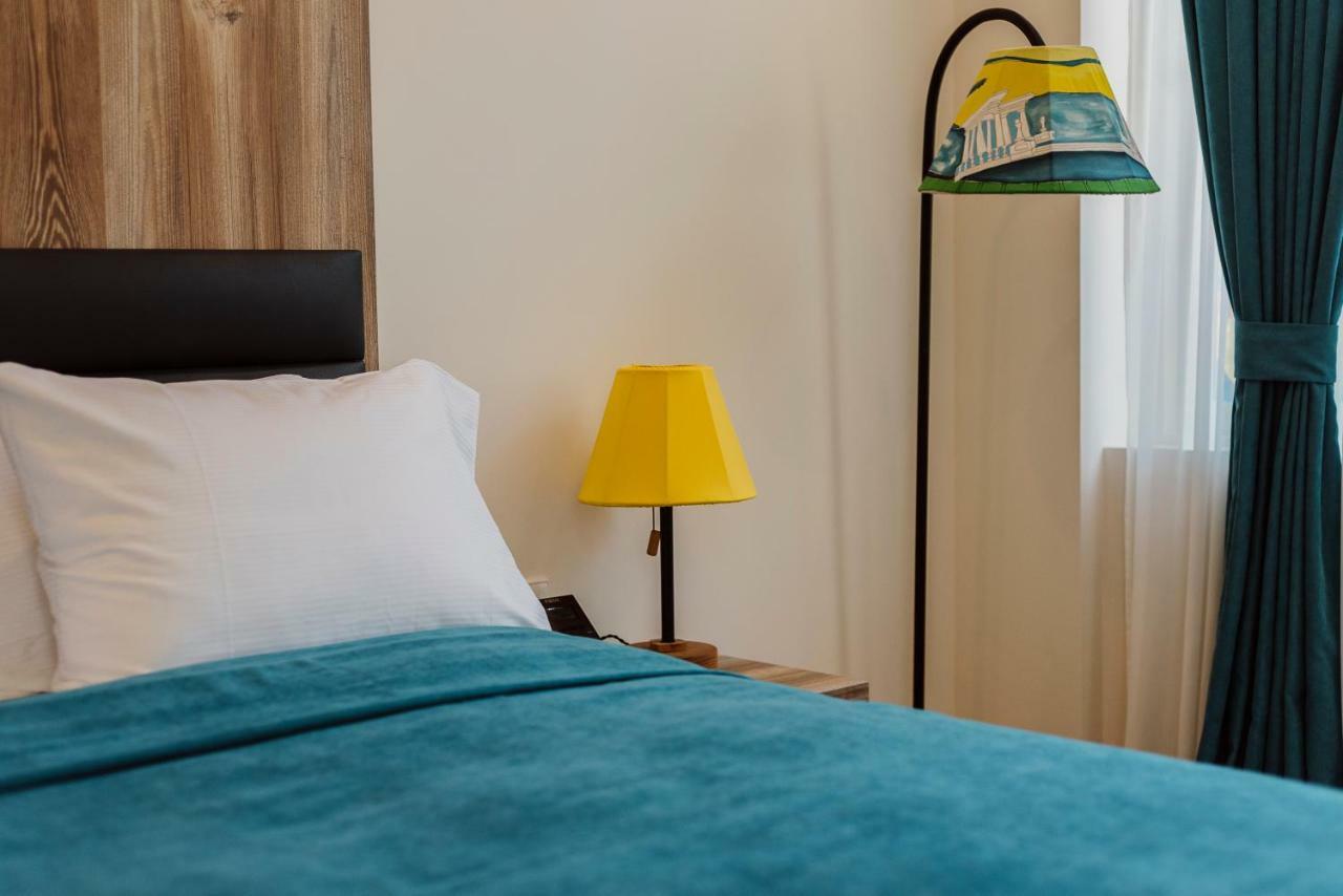 Boulevard Hotel バトゥーミ エクステリア 写真